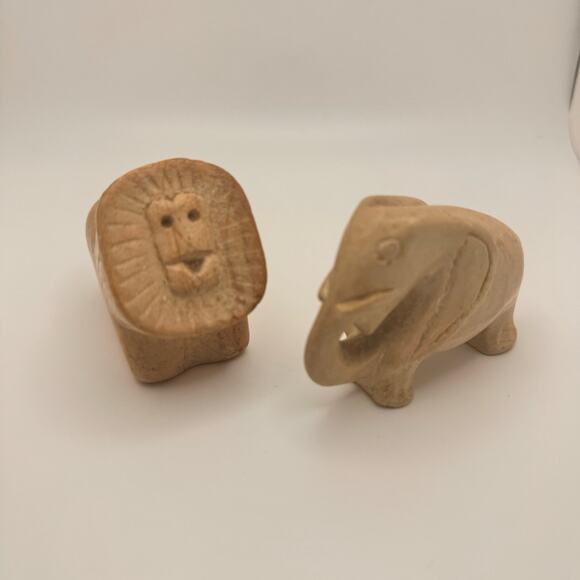 Vintage Soapstone Two Animals Elephant and Lion Hand Carved Africa Figurine - Picture 1 of 15
